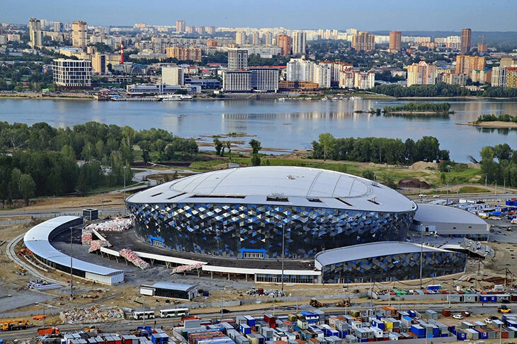 «Сибирь-Арена» – самая проблемная стройка нашего спорта: что с ней творилось и кто виноват? Исследование Sports.ru