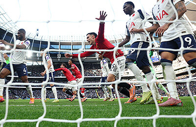 Спасение «МЮ» на 96-й: чуть не проиграли «Тоттенхэму» вдесятером. Больше месяца без поражений