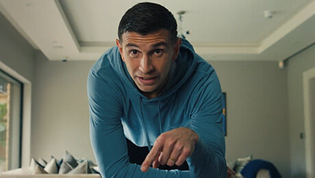 Эми Мартинеса могут забанить из-за букмекера. Что об этом известно?