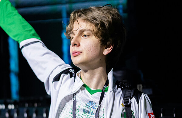 Гайды по CS, Максим «Kyousuke» Лукин, Falcons