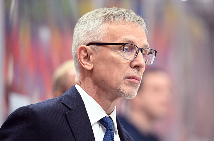 Любить «Торпедо» все сложнее. Результата нет, игра поблекла, а Ларионов противоречит себе