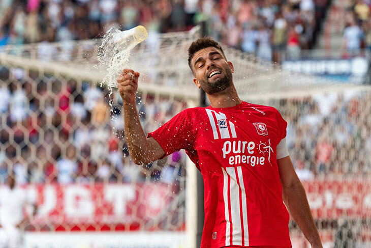 Пишут, «Твенте» на пиве заработал больше, чем на трансферах. Хм, как посмотреть