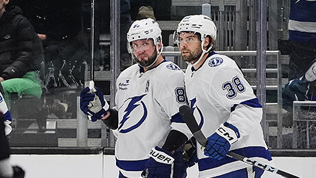 ⚡ Кучеров почти догнал Макдэвида: +5 очков в матче с «Сиэтлом»