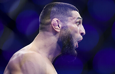 Конфликт года в UFC: Чимаев и Стрикленд так громко ругаются, что лига усилит охрану и отменит стердауны