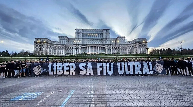 Президента «Рапида» арестовали за пособничество в проносе пиротехники на стадион: фанатский движ в Румынии