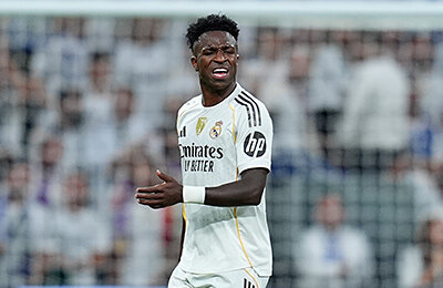 Винисиус извинился за истерику в класико. Перед игроками, клубом, Пересом... А Хаби?