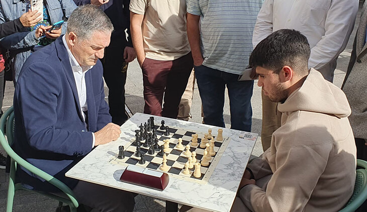 Алькарас любит шахматы и разминается ими перед матчами