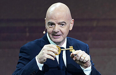 Уэйн Гретцки, Рио Фердинанд, Том Брэди, Дональд Трамп, Шакил О′Нил, ФИФА, ЧМ-2026, Квалификация ЧМ, Сборная Бразилии по футболу, Сборная Германии по футболу, Сборная Аргентины по футболу, Сборная Франции по футболу, Джанни Инфантино, Сборная Англии по футболу, сборная Норвегии по футболу, Сборная Португалии по футболу