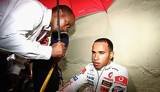 Три претендента на титул «Ф-1» – гарантия культового финала. «Макларен» уже проигрывал такие гонки