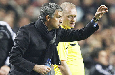 Ставки на футбол, Ставки на спорт, Криштиану Роналду, Карим Бензема, Луис Суарес, Альваро Арбелоа, Осер, Икер Касильяс, Месут Озил, Ежи Дудек, Лига Европы УЕФА, Реал Мадрид, Жозе Моуринью, Лига чемпионов УЕФА, Аякс, Хаби Алонсо, Манчестер Юнайтед, Серхио Рамос, Бенфика