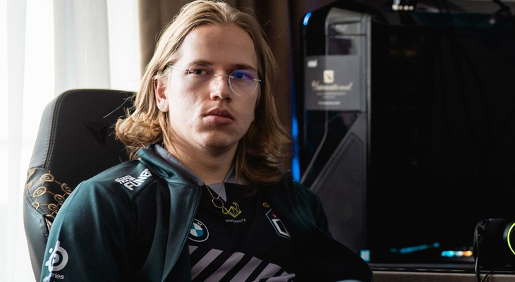 Что мы знаем о Топсоне? Играл с Иллиданом, учился на шеф-повара