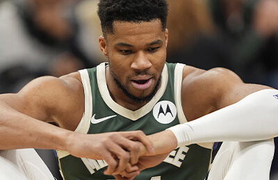 Яннис Адетокумбо, НБА, Милуоки