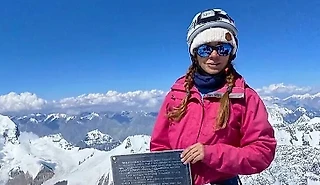 Трагедия на Пике Победы: наша альпинистка уже две недели на склоне, ее спасатель погиб
