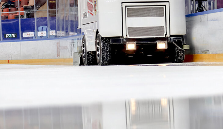 Фотография поста в ленте Все про лед в КХЛ. Сколько там слоев? Какая для него нужна вода? Зачем его красят?