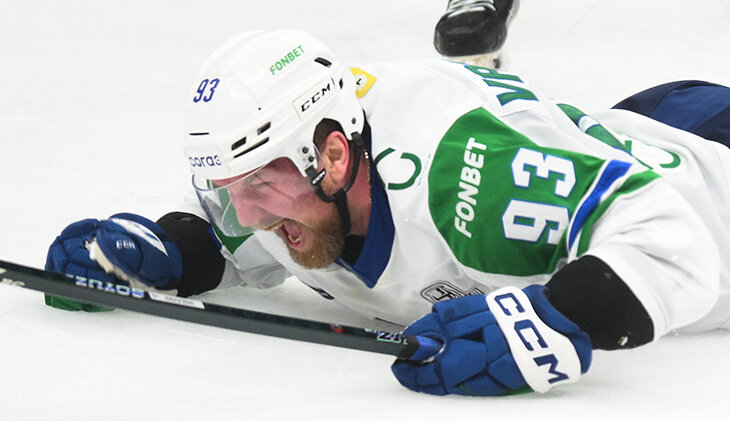 Фотография поста в ленте Так выглядит безумие! Автор победной шайбы «Салавата» в овертайме лупил по льду кулаками