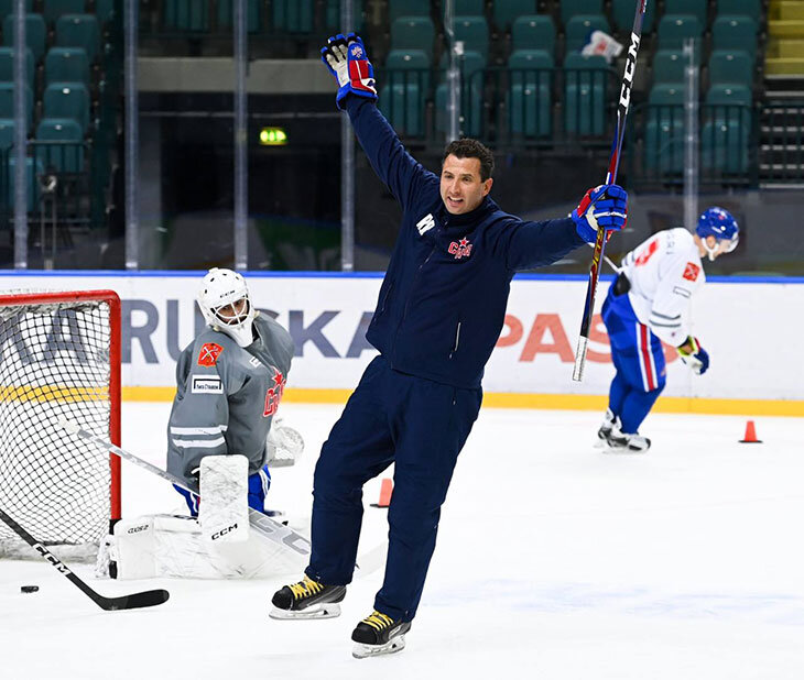 Кажется, самый неутомимый игрок СКА – Роман Ротенберг. Просто последите за ним на льду
