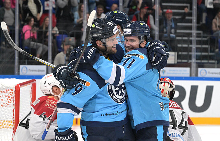 «Я точно должен Беку ужин». Легионер «Сибири» дважды забил в дерби – после публичной критики от руководства