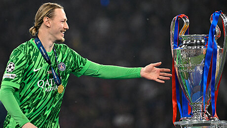 Матвей Сафонов выиграл Лигу чемпионов. Сразу!