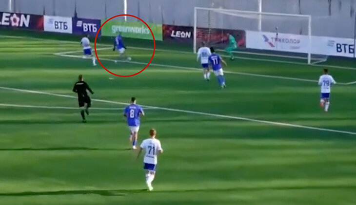 Промах дня: мимо с линии вратарской. Герой сам сначала не поверил!