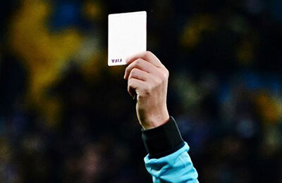 Судья в Португалии показал белую карточку – под овации трибун ????????????