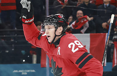 Колорадо, Нэтан Маккиннон, юниорская лига Квебека, Сборная Канады по хоккею с шайбой, Сидни Кросби, НХЛ, психология, Кубок Стэнли, Турнир четырех наций