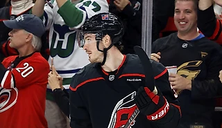 Свечников очнулся! Положил дубль за минуту и превратил трех игроков в зрителей