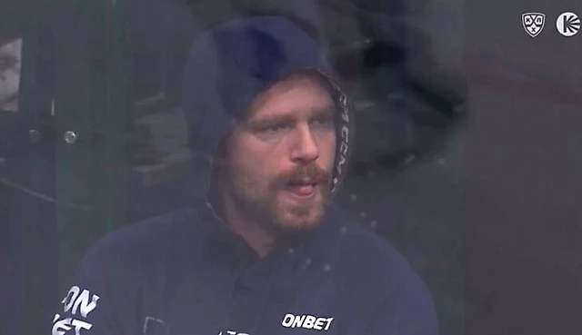 Кузнецова сняли с игры против «Ак Барса». Разин не отвечает на вопросы