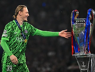 Матвей Сафонов выиграл Лигу чемпионов. Сразу!