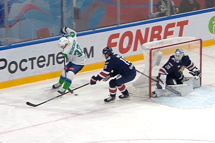 🤩 Невероятный пас от мастера автоголов! Защитник «Салавата» исполнил шедевр