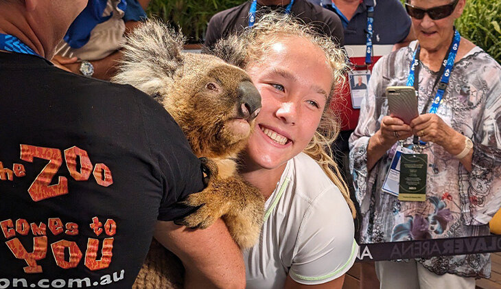 Кенгуру, коала, ехидна, квокка – на Australian Open привезли зоопарк! Мирра Андреева нашла близнеца