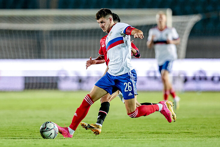 Даже Карпин не запомнил имена всех новичков сборной – 18 за матч! Еле спасли ничью в Египте