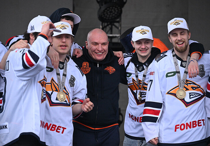 Как изменилась чемпионская «Магнитка»: два тренера вратарей, сын Зарипова не прошел просмотр