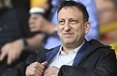 🤔 Владелец «Брайтона» управляет преступным ставочным синдикатом? Что известно о новом скандале в АПЛ