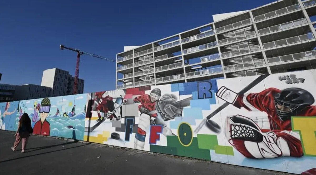 Площадка на арене в Милане будет меньше стандарта НХЛ. Ассоциации игроков НХЛ обеспокоена этим (The Athletic)