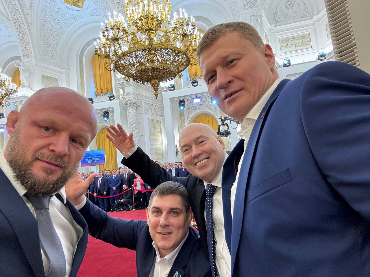 В отличной компании. Шлеменко и Поветкин посетили инаугурацию Путина