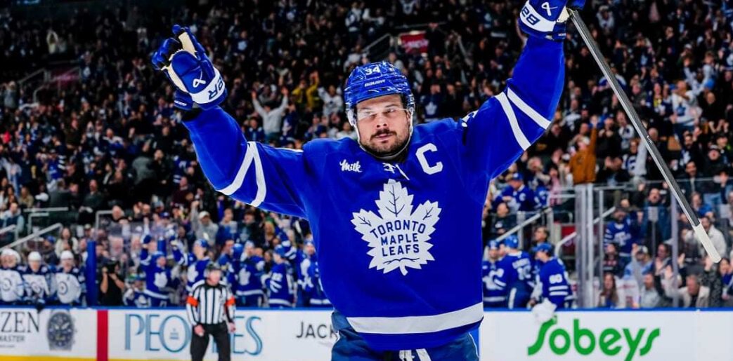 Мэттьюс набрал 31 с Виннипегом  1-й матч с 3 шайбами с февраля 2024 года. У него 14 хет-триков в регулярках НХЛ  делит с Кросби 4-е место среди действующих игроков