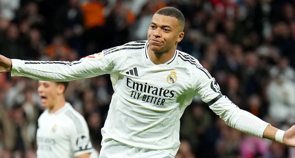 Мбаппе лучший игрок недели в ЛЧ. Форвард Реала сделал покер в матче с Олимпиакосом