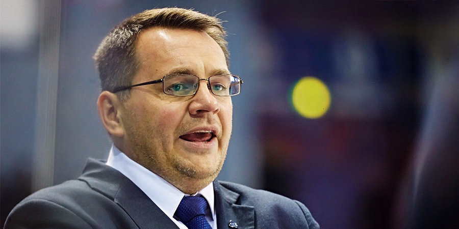 Андрей Назаров: Унылый футбол завидует яркому старту сезона в КХЛ. Раскрутка хоккея в России не останавливается, есть драки, голы, комбинации