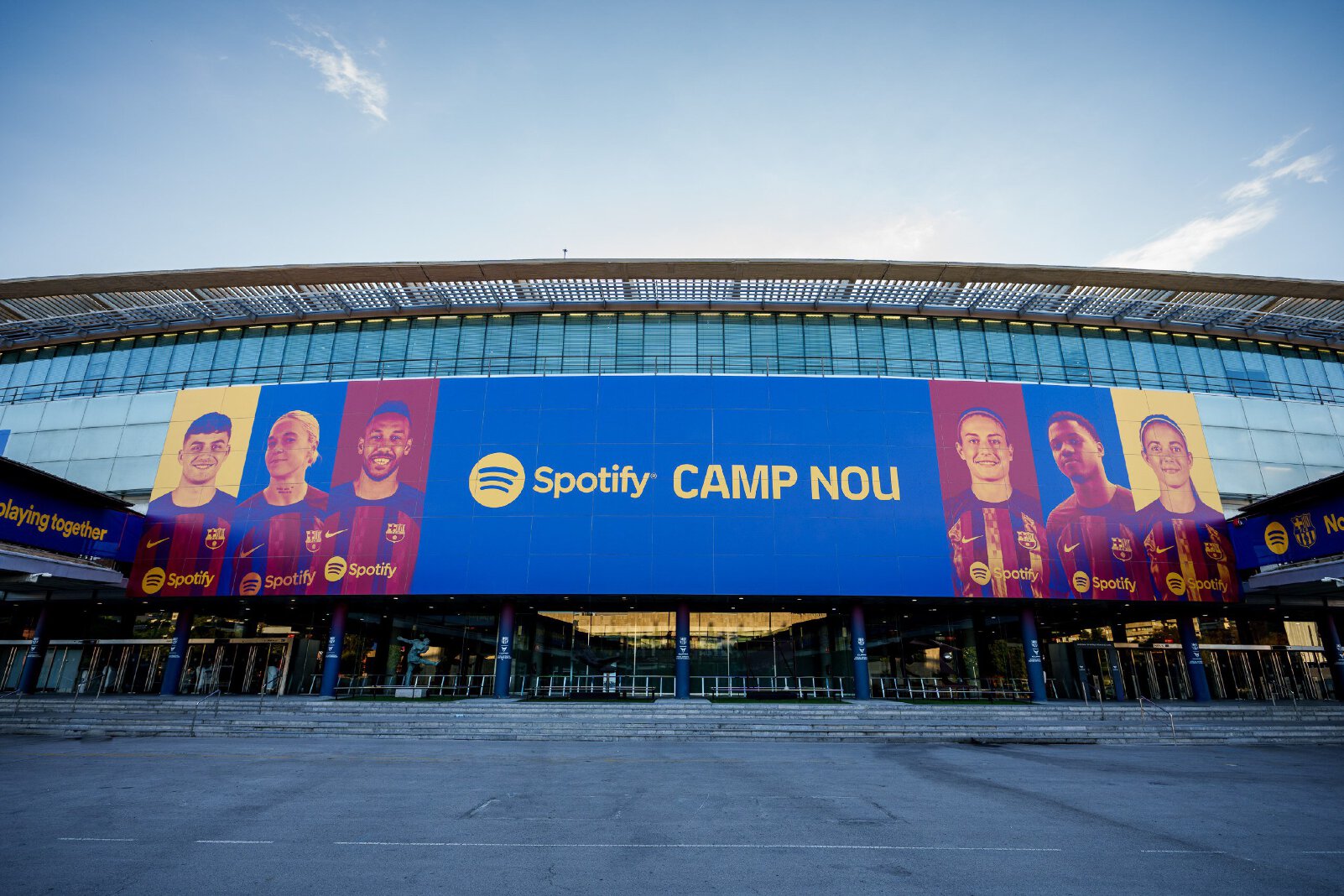 Стадион «Барселоны» официально сменил название – «Spotify Камп Ноу» - Футбол - Sports.ru