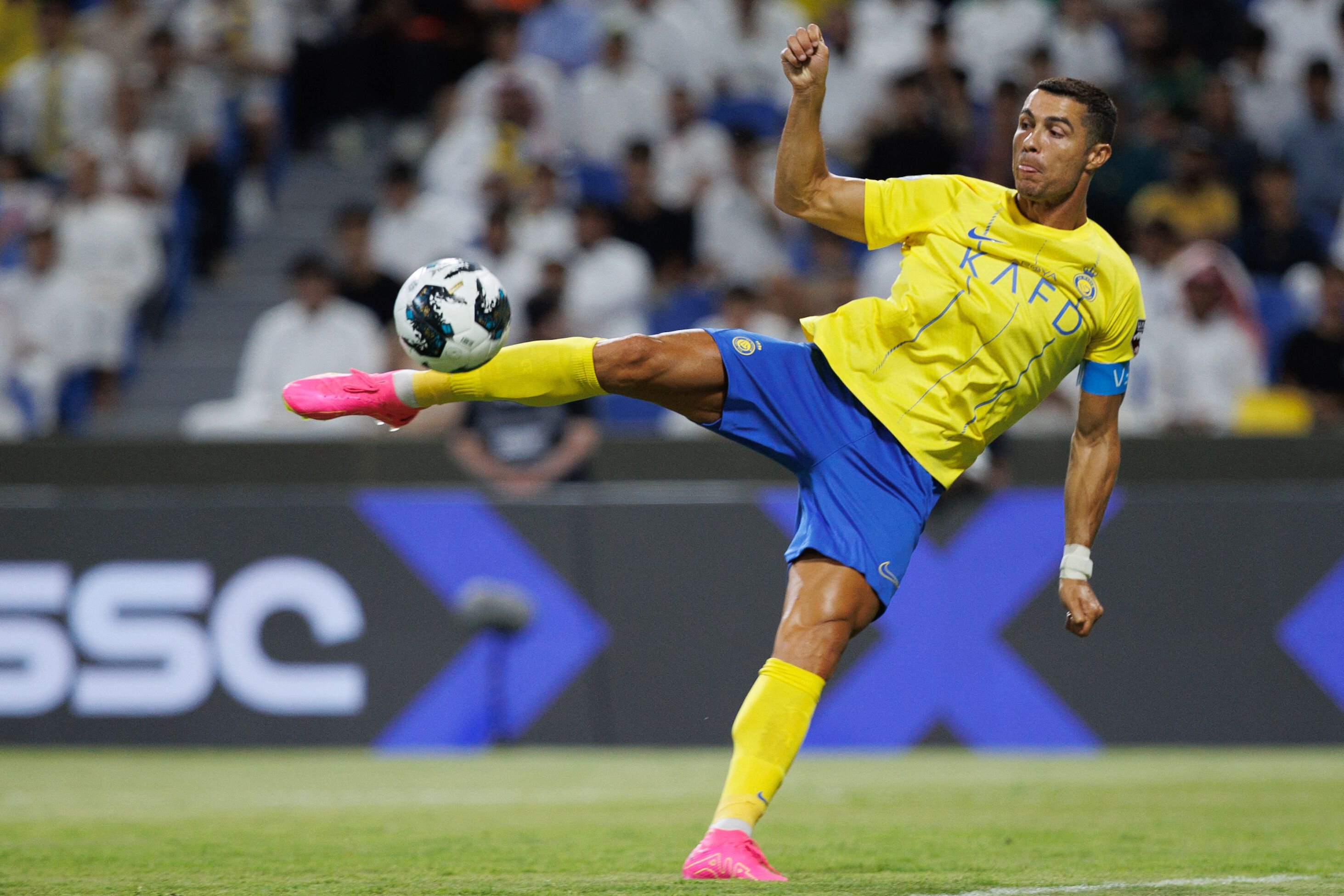 Аль наср перейдет в. Ronaldo 2023 Аль Насра. Криштиану Роналду Аль Наср. Криштиану Роналду в Саудовской Аравии. Криштиану Роналду Аль Наср штрафной.