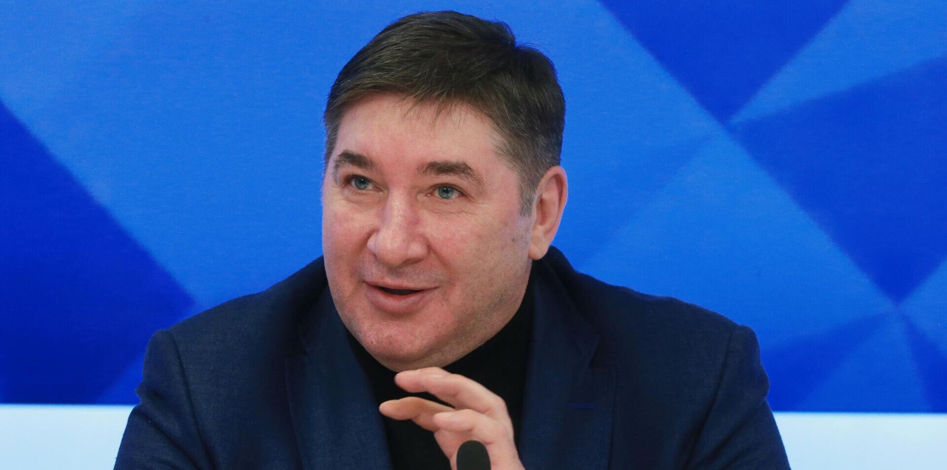 Кожевников о том, что Чехия, Финляндия и Швеция против допуска России: На эти федерации плевать хотели. Канадцы могут разрешить нам играть Кубок мира
