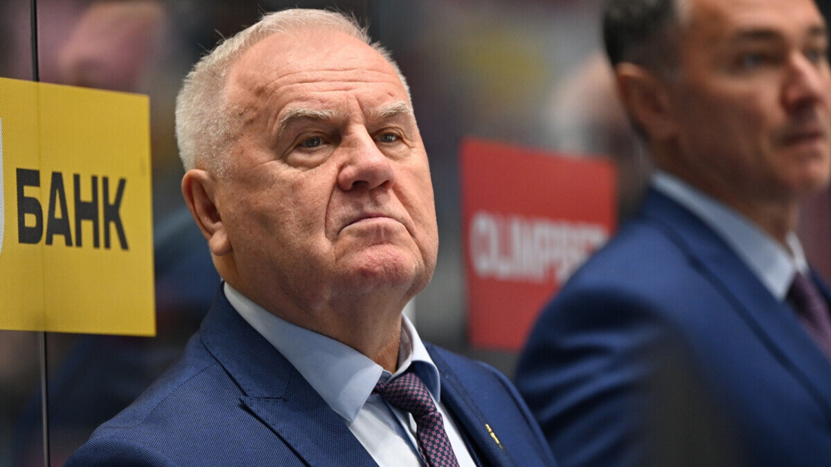 Крикунов о Тракторе: Когда брали канадских тренеров, столько восторгов было, как будто они по небу летают. А оказалось, что не такие уж они и сильные, менталитет другой