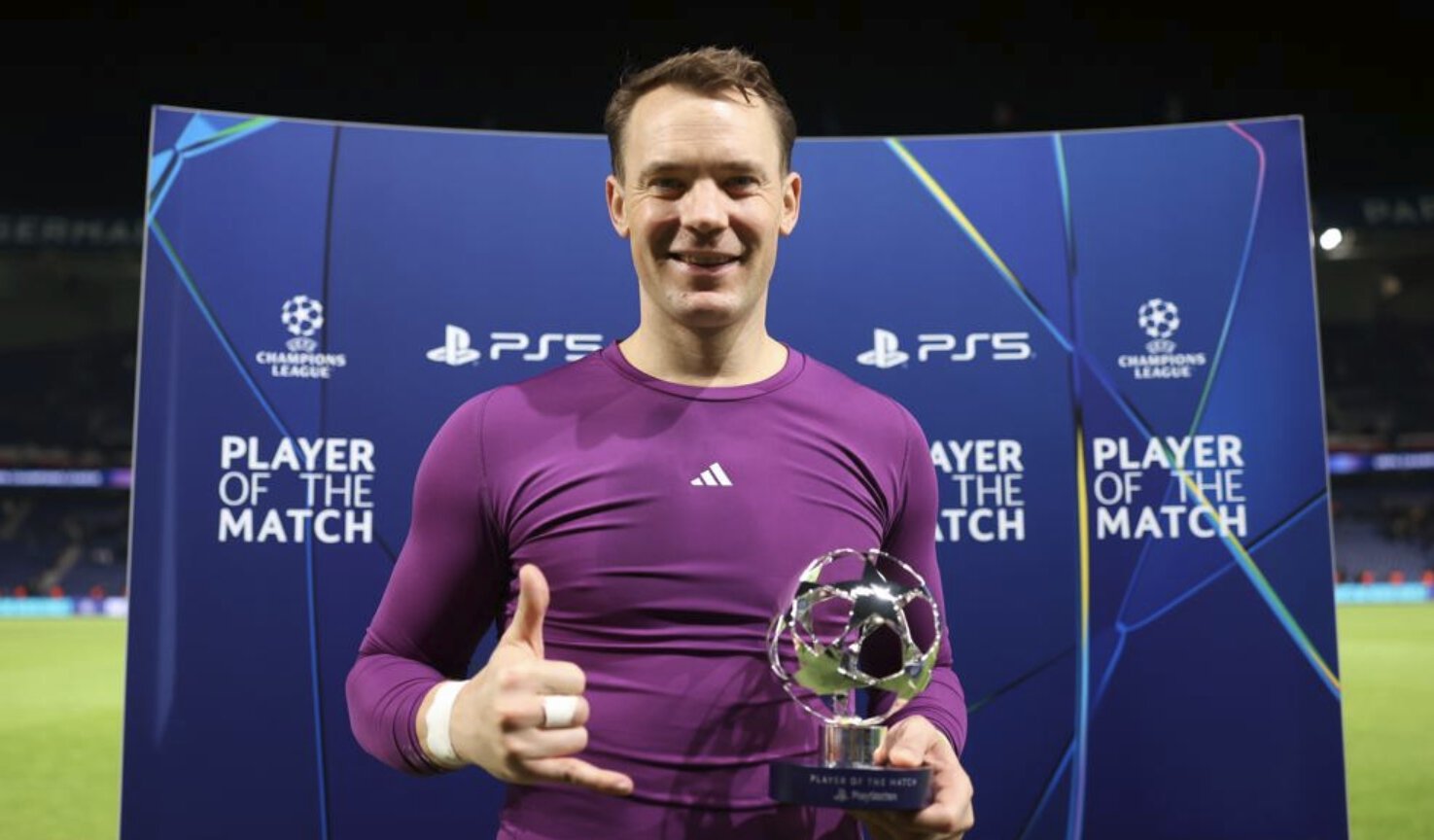 Нойер признан лучшим игроком матча ПСЖ Бавария. 39-летний вратарь сделал 8 сэйвов