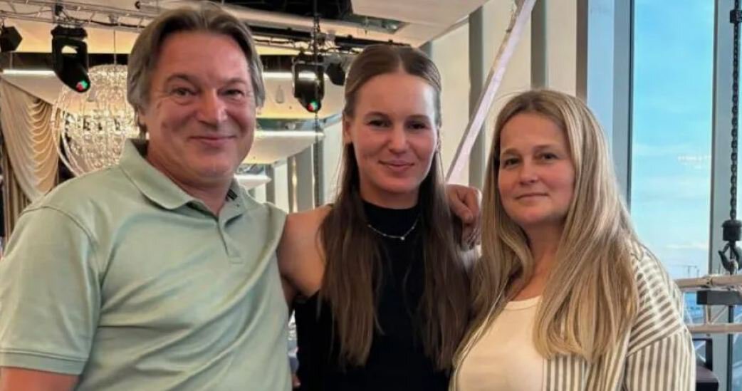 Вероника Кудерметова о том, как сходила на хоккей в детстве: Папа дал билеты в сектор Ак Барса, а я кричала: Металлург вперед!