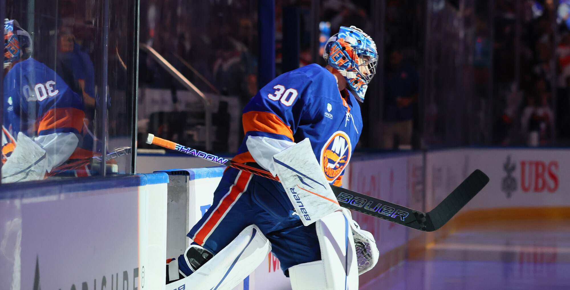 Сорокин ошибся и выкатил шайбу Уилсону из-за ворот, делая пас Шеферу. Форвард Вашингтона опередил защитника и оформил дубль против Айлендерс