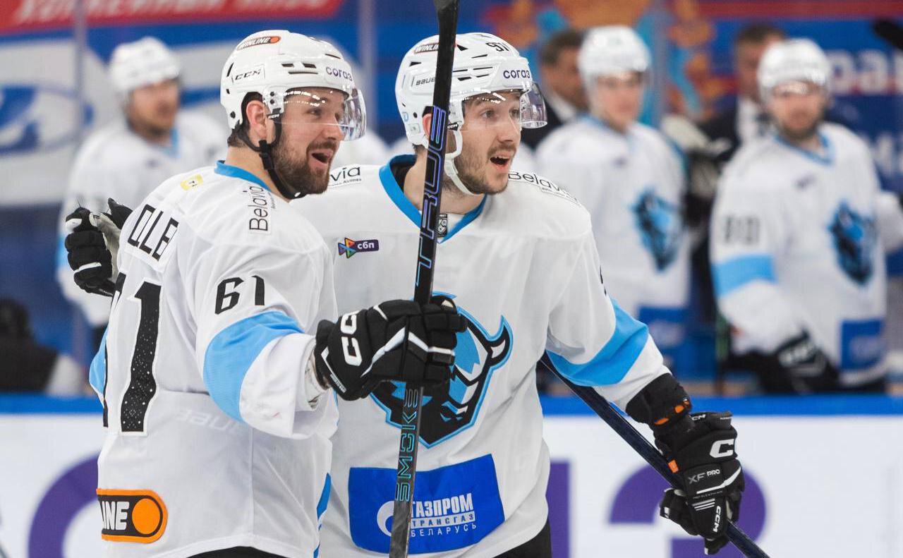 Динамо Минск выиграло 8 из 9 последних матчей  сегодня 3:2 Б с Амуром. Команда Квартальнова идет 1-й на Западе