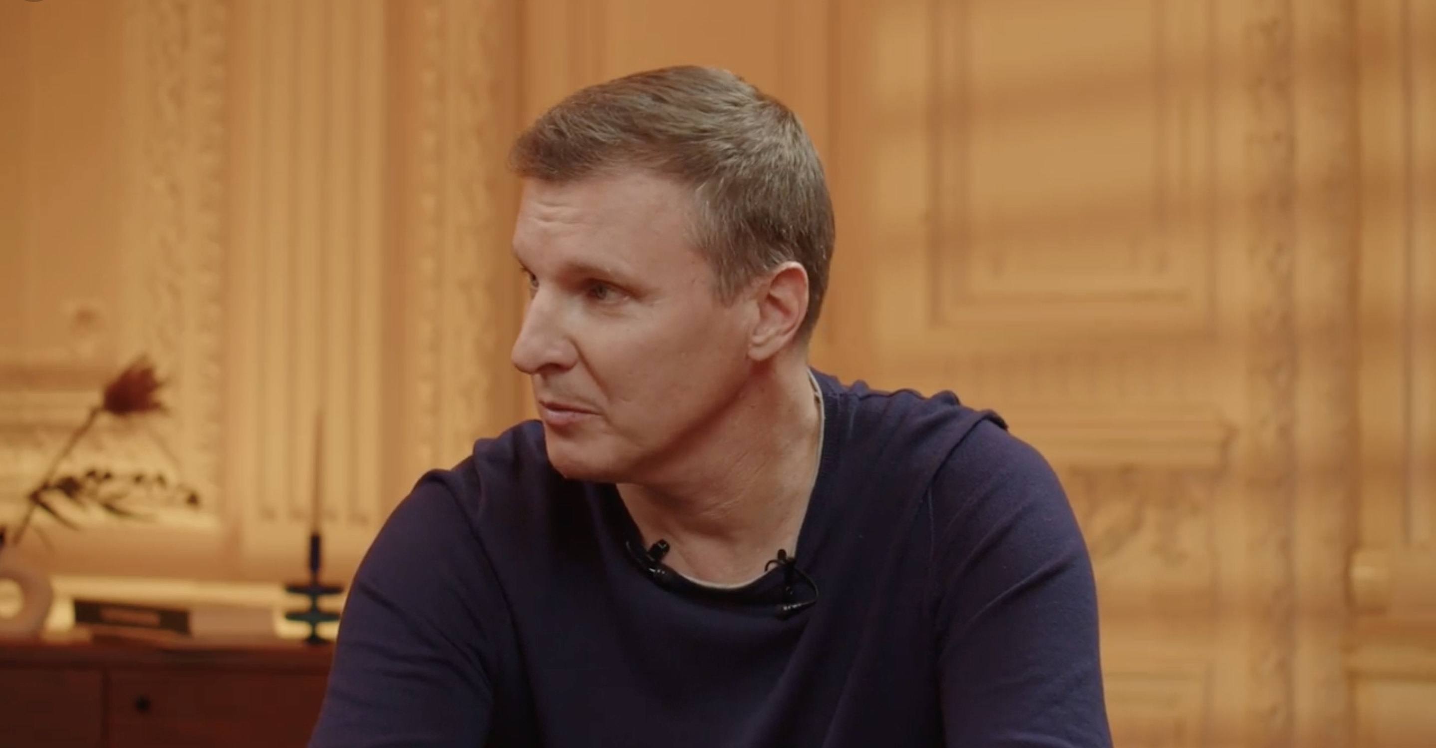 Экс-тренер вратарей Сочи Бородин о том, кто талантливее Батраков или Аршавин: Глупо сравнивать. Батраков полтора года на этом уровне, Аршавин играл в АПЛ, был лидером сборной на Евро