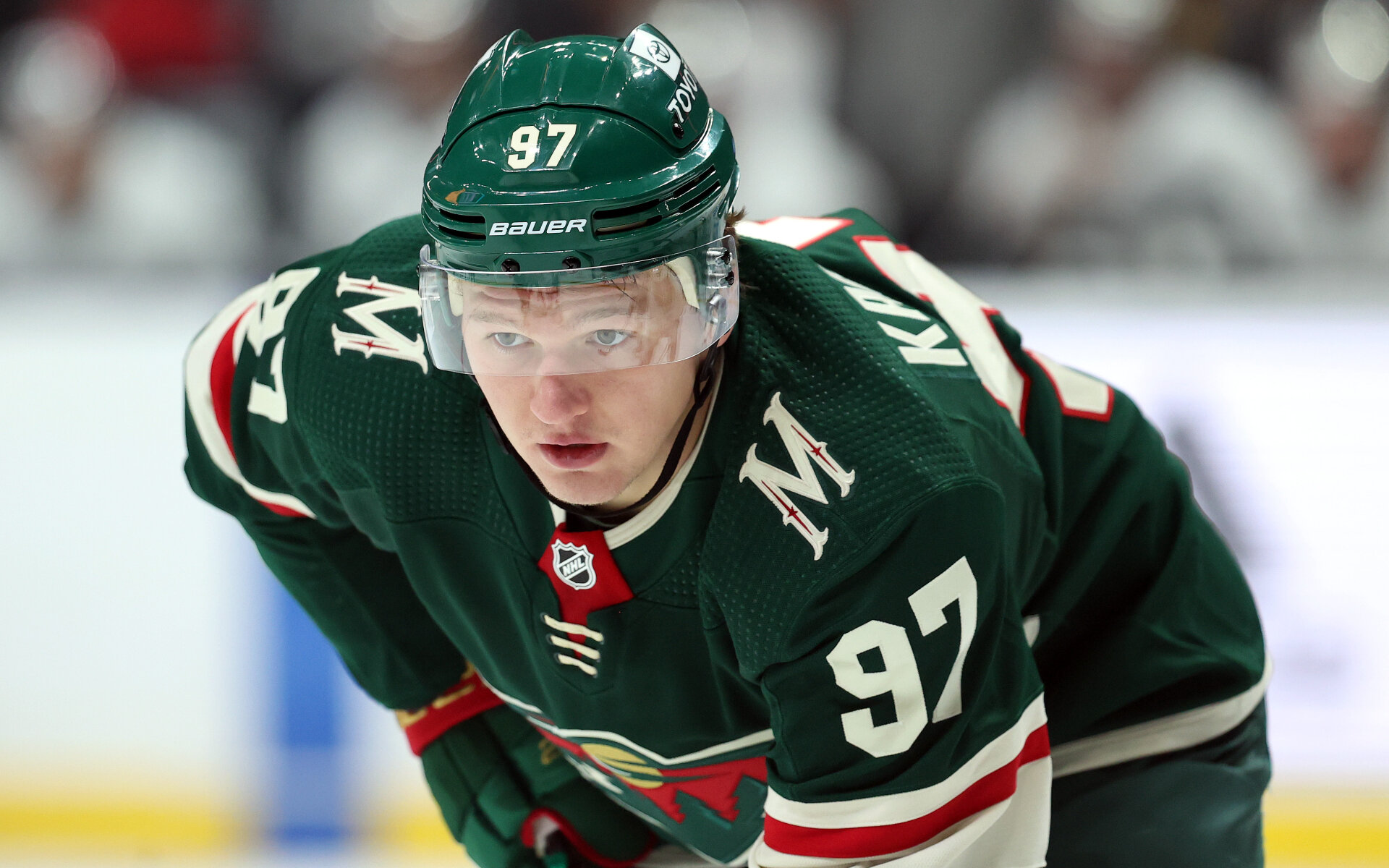 Капризов набрал 21 в матче с Бостоном, став 2-й звездой. У него 2017 в 33 играх