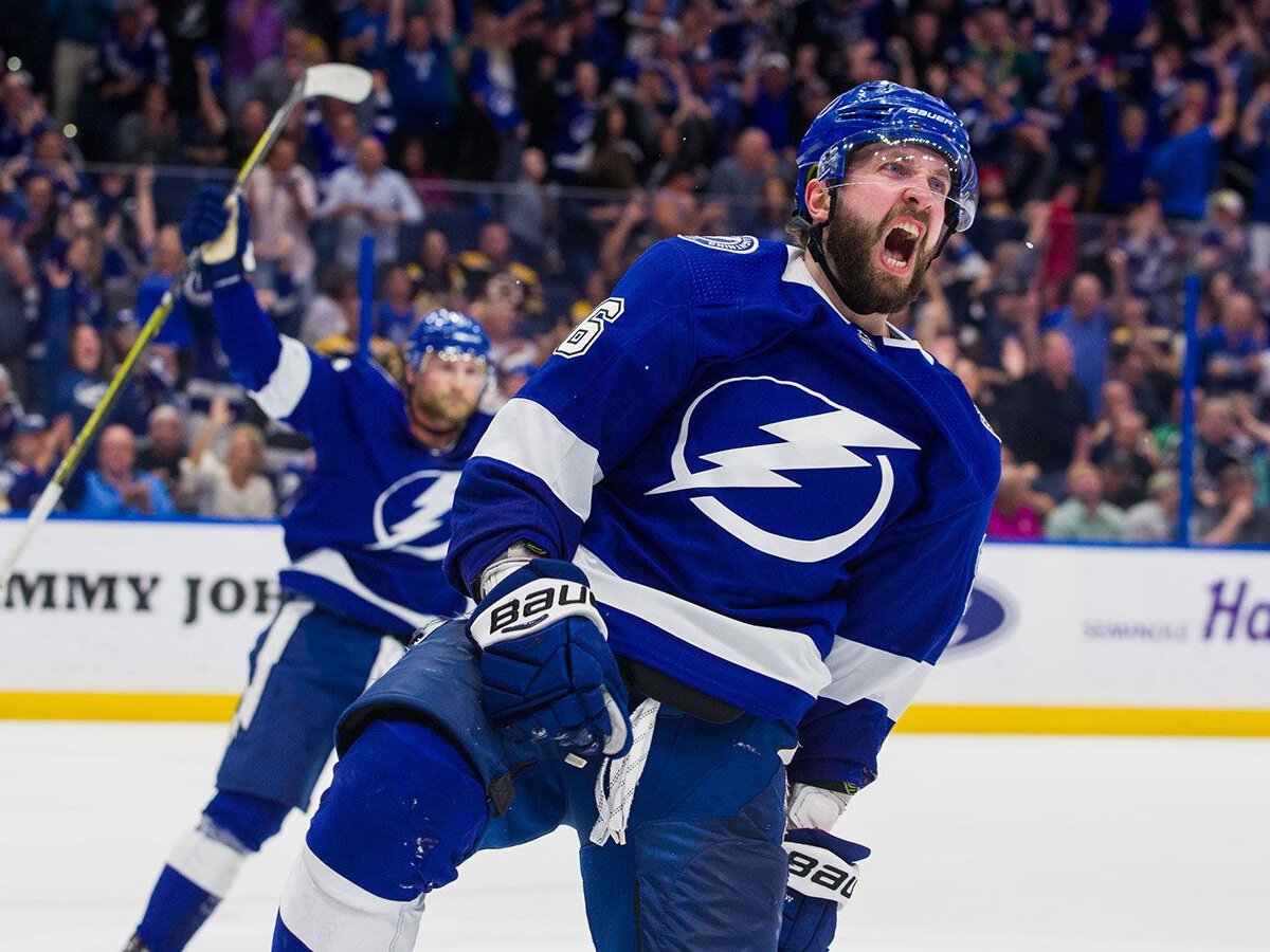 Кучеров сделал 4 передачи в матче с Нью-Джерси, став 2-й звездой. У него 40 очков в 28 играх