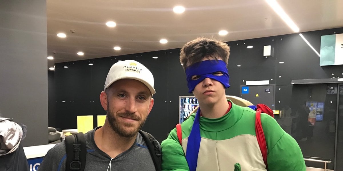 Мы обожаем, когда наши клубы классно шутят. «Торпедо» потратило на акцию с черепашкой-ниндзя 1200 рублей